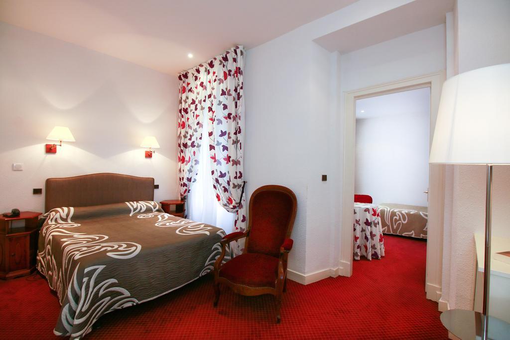 Hotel D'Etigny Bagneres-de-Luchon Exterior photo