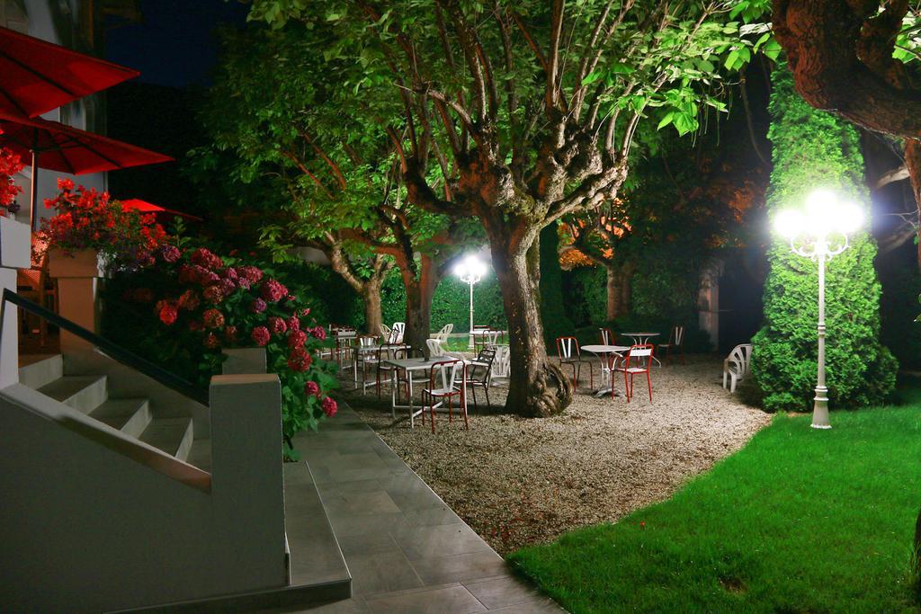 Hotel D'Etigny Bagneres-de-Luchon Exterior photo